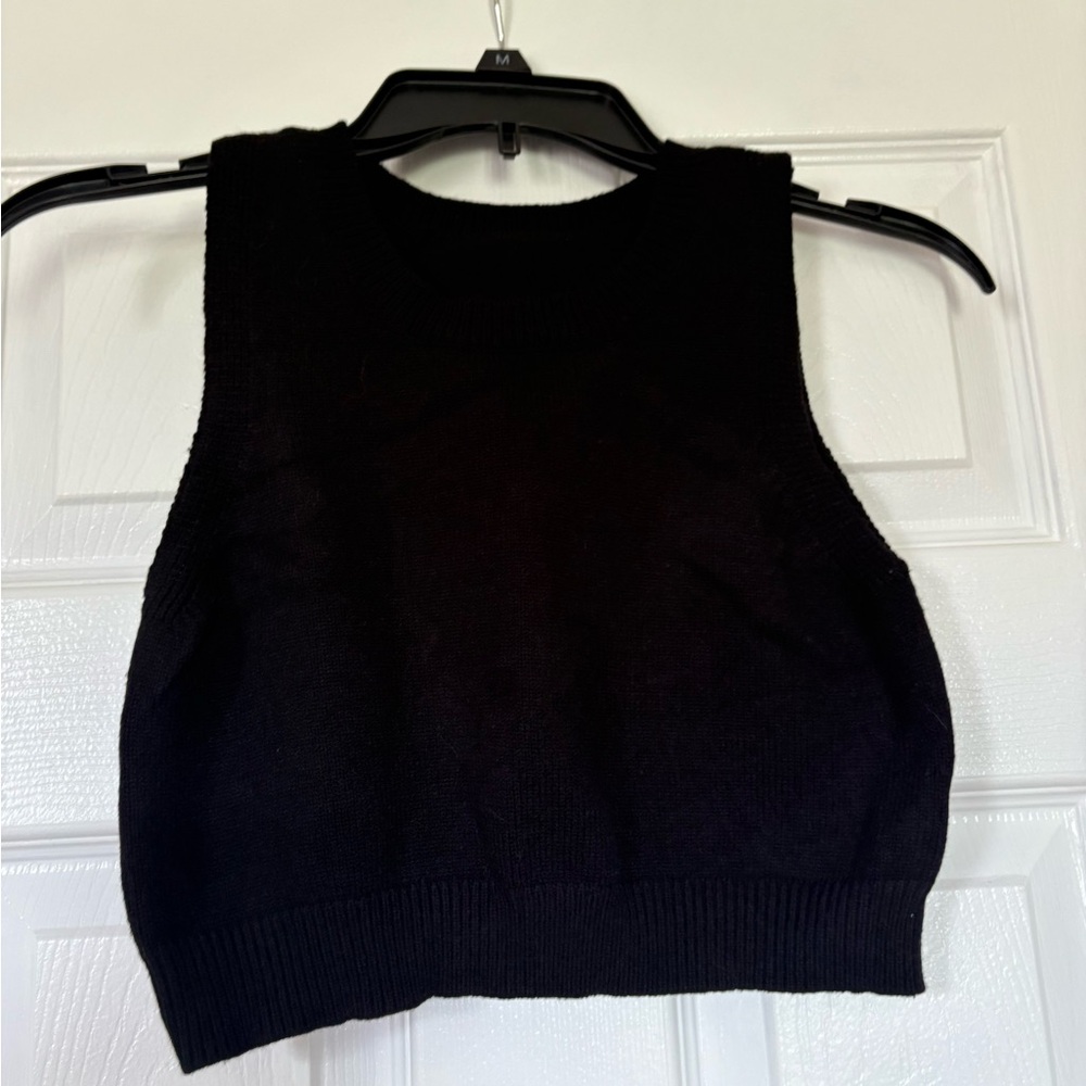 SHEIN Black Cropped Knit Top